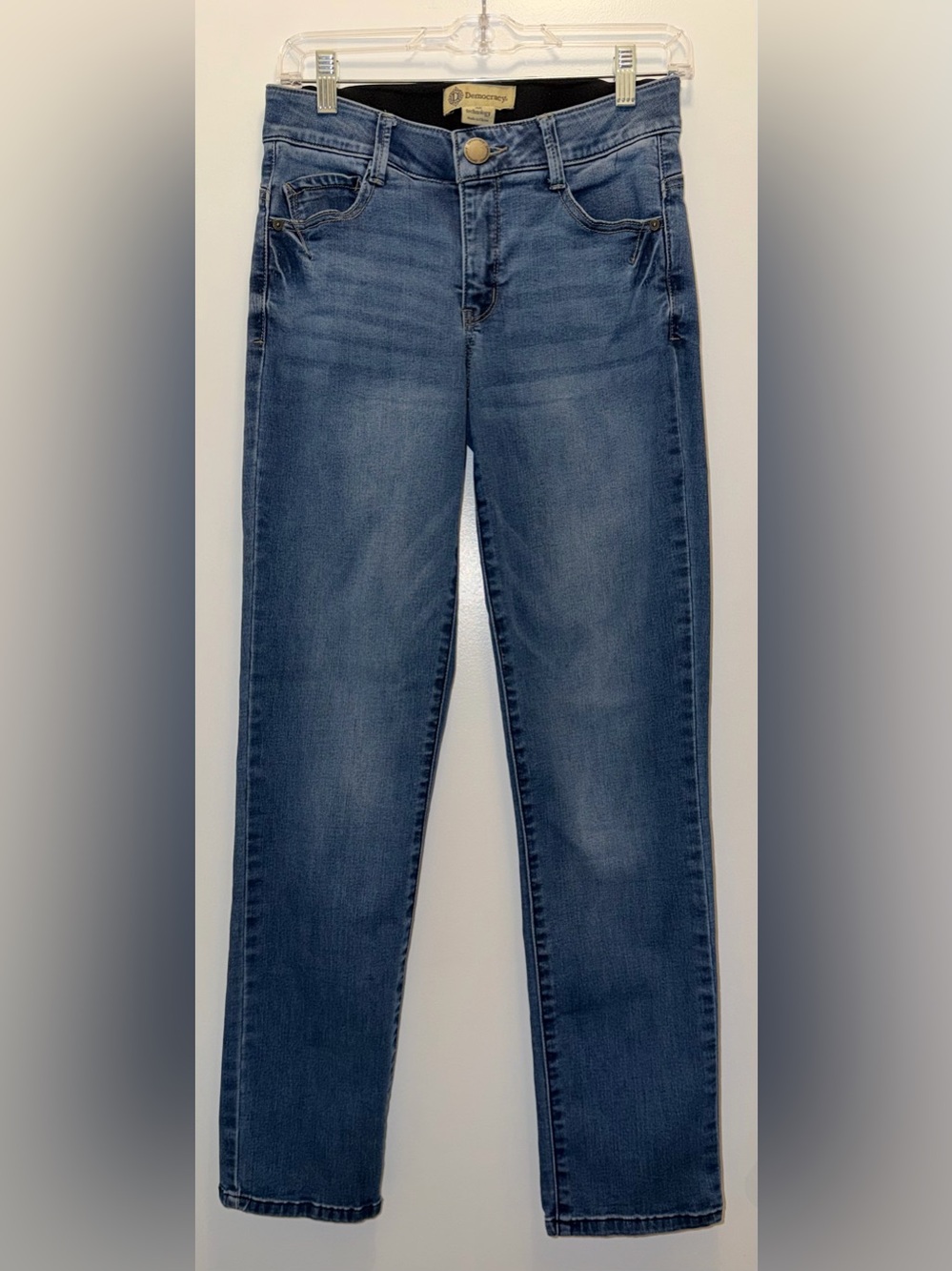 Democracy Jeans Women’s 4 Medium Wash Ab Solution Booty Lift Straight Leg